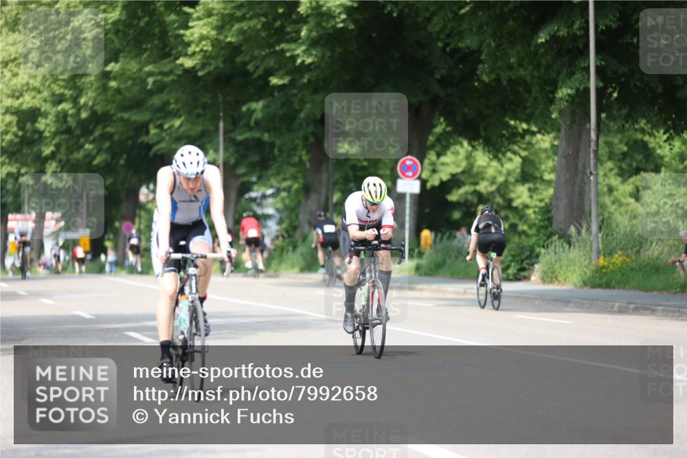 15.06.2025 - 7 Türme Triathlon Yannick Fuchs http://msf.ph/oto/7992658 15.06.2025 13:06:01 Radfahren 320, 447, 479, 794, 972 meine-sportfotos.de