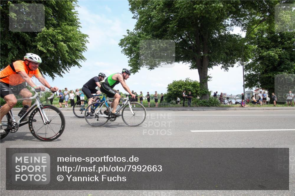 15.06.2025 - 7 Türme Triathlon Yannick Fuchs http://msf.ph/oto/7992663 15.06.2025 13:28:50 Radfahren 274, 339, 557, 558, 595, 745, 804, 805, 886, 1045, 1049 meine-sportfotos.de