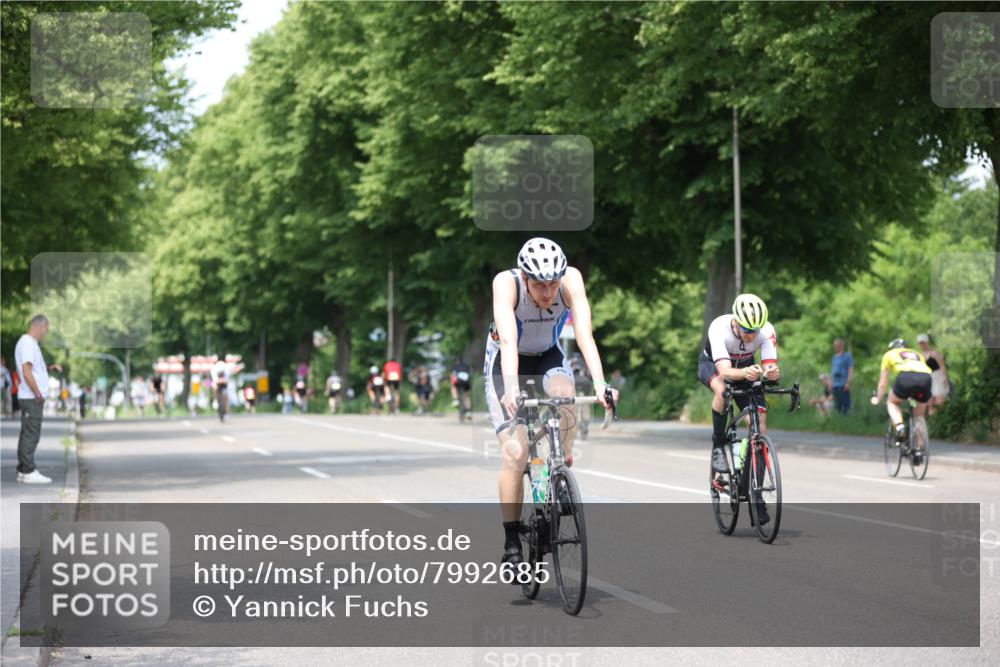 15.06.2025 - 7 Türme Triathlon Yannick Fuchs http://msf.ph/oto/7992685 15.06.2025 13:06:01 Radfahren 320, 447, 479, 794, 972 meine-sportfotos.de