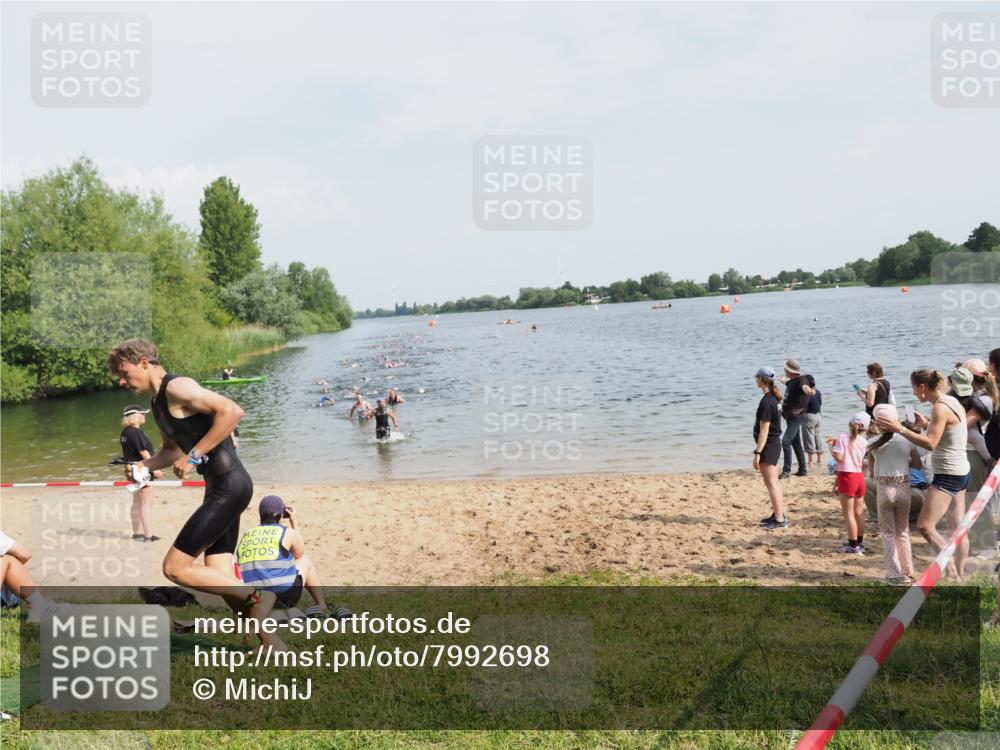 21.06.2025 - 27. Vierlanden-Triathlon MichiJ http://msf.ph/oto/7992698 15.06.2026 09:55:01 Schwimmen 319, 326, 336, 344, 361 meine-sportfotos.de