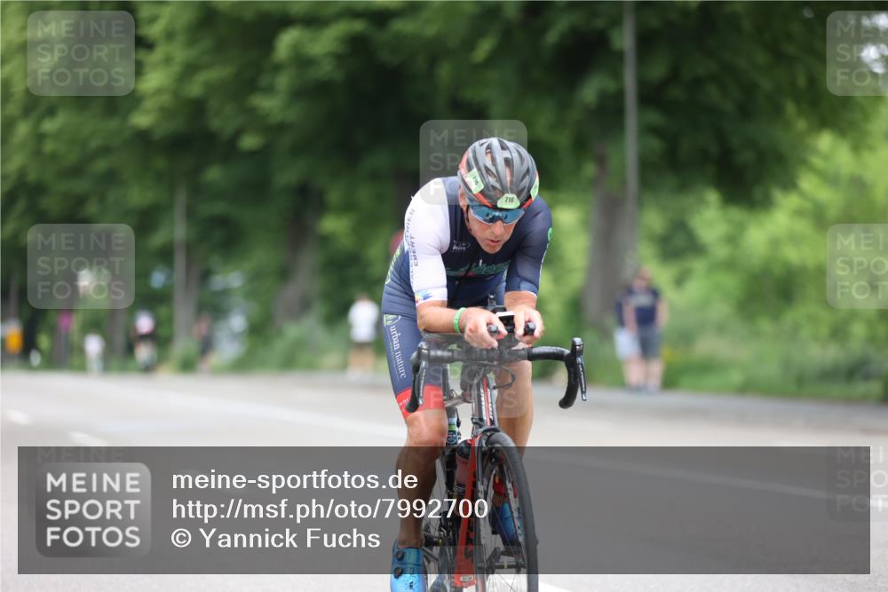 15.06.2025 - 7 Türme Triathlon Yannick Fuchs http://msf.ph/oto/7992700 15.06.2025 12:02:55 Radfahren 216 meine-sportfotos.de