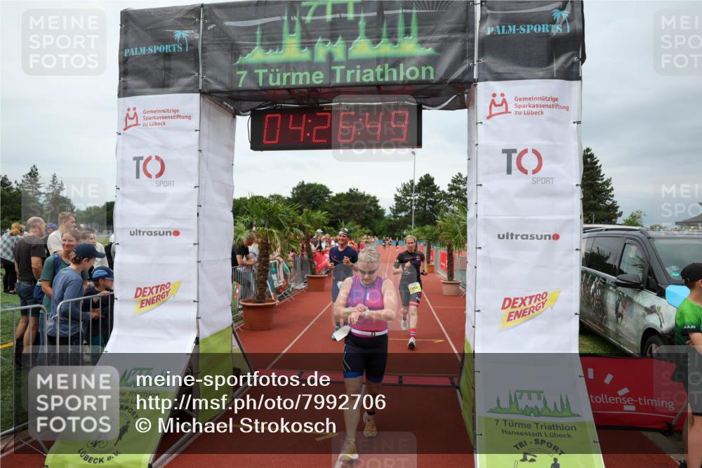15.06.2025 - 7 Türme Triathlon Michael Strokosch http://msf.ph/oto/7992706 15.06.2025 14:26:49 Ziel 385, 1022, 1194 meine-sportfotos.de