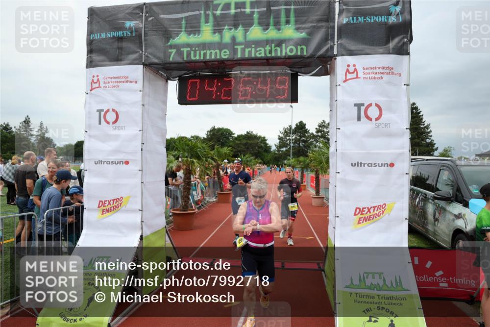 15.06.2025 - 7 Türme Triathlon Michael Strokosch http://msf.ph/oto/7992718 15.06.2025 14:26:49 Ziel 385, 1022, 1194 meine-sportfotos.de