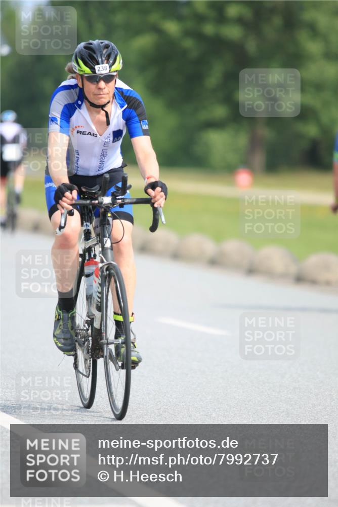 15.06.2025 - 27. Vierlanden-Triathlon H.Heesch http://msf.ph/oto/7992737 15.06.2025 10:18:31 Radfahren 173, 221, 238 meine-sportfotos.de