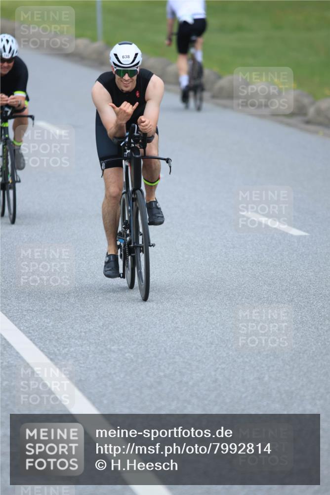 21.06.2025 - 27. Vierlanden-Triathlon H.Heesch http://msf.ph/oto/7992814 15.06.2025 12:03:53 Radfahren 151, 638, 764, 775, 798, 956 meine-sportfotos.de