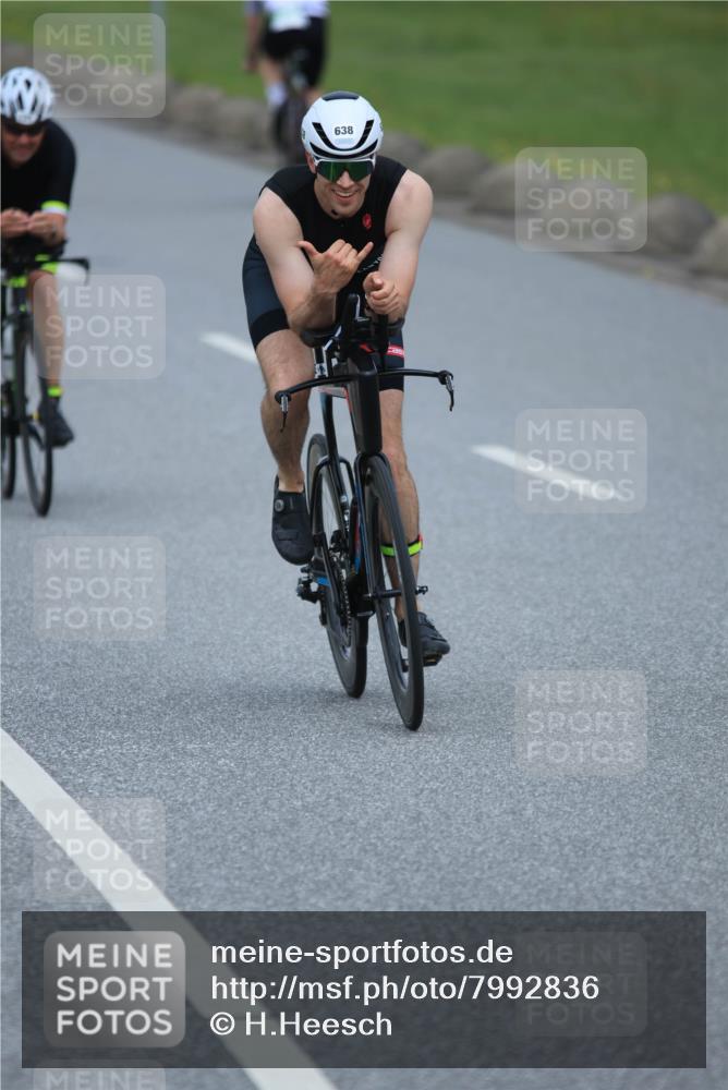 21.06.2025 - 27. Vierlanden-Triathlon H.Heesch http://msf.ph/oto/7992836 15.06.2025 12:03:54 Radfahren 151, 638, 764, 775, 798, 858, 956 meine-sportfotos.de