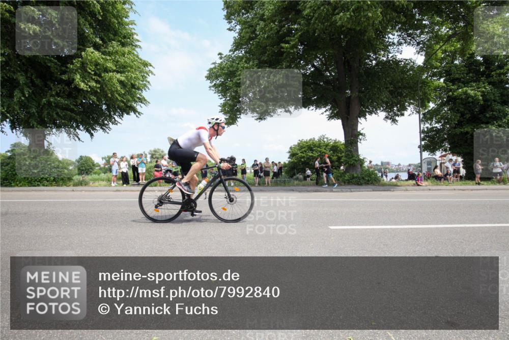 15.06.2025 - 7 Türme Triathlon Yannick Fuchs http://msf.ph/oto/7992840 15.06.2025 13:29:08 Radfahren 316, 653, 664, 833 meine-sportfotos.de