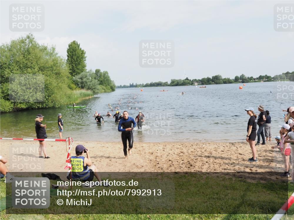 21.06.2025 - 27. Vierlanden-Triathlon MichiJ http://msf.ph/oto/7992913 15.06.2026 09:55:17 Schwimmen 299, 306, 311, 327, 348, 353 meine-sportfotos.de