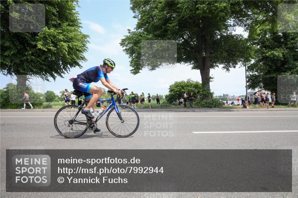 15.06.2025 - 7 Türme Triathlon Yannick Fuchs http://msf.ph/oto/7992944 15.06.2025 13:29:56 Radfahren 248, 302, 606, 818, 1149 meine-sportfotos.de