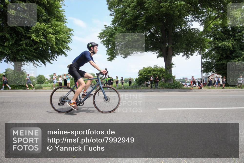 15.06.2025 - 7 Türme Triathlon Yannick Fuchs http://msf.ph/oto/7992949 15.06.2025 13:29:57 Radfahren 248, 302, 606, 818, 1149 meine-sportfotos.de