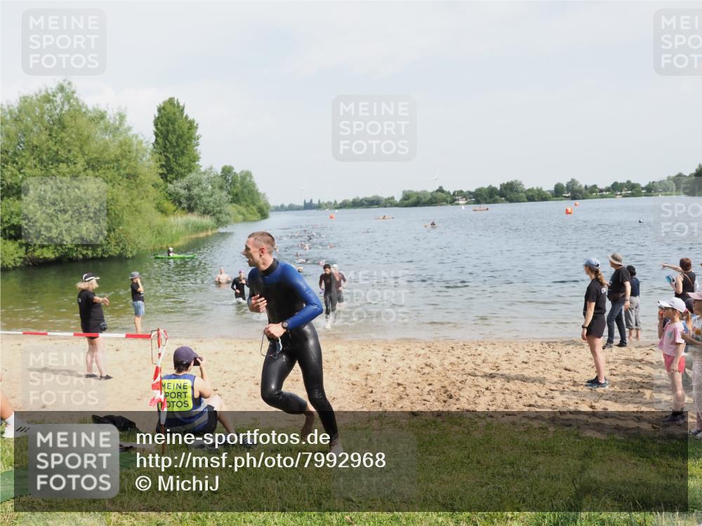 21.06.2025 - 27. Vierlanden-Triathlon MichiJ http://msf.ph/oto/7992968 15.06.2026 09:55:19 Schwimmen 299, 306, 311, 316, 327, 348, 353 meine-sportfotos.de