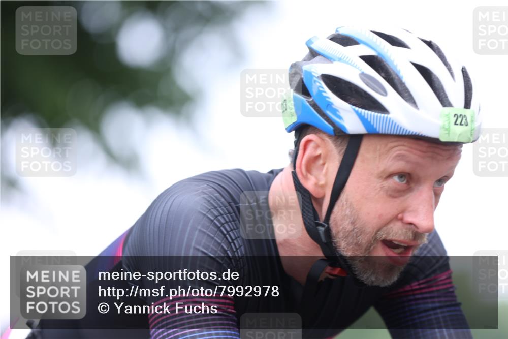 15.06.2025 - 7 Türme Triathlon Yannick Fuchs http://msf.ph/oto/7992978 15.06.2025 12:03:20 Radfahren 223, 336 meine-sportfotos.de