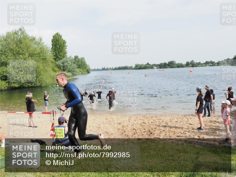 21.06.2025 - 27. Vierlanden-Triathlon MichiJ http://msf.ph/oto/7992985 15.06.2026 09:55:19 Schwimmen 299, 306, 311, 316, 327, 348, 353 meine-sportfotos.de