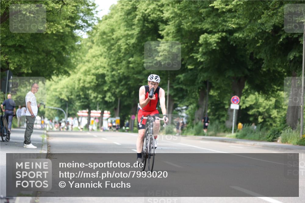 15.06.2025 - 7 Türme Triathlon Yannick Fuchs http://msf.ph/oto/7993020 15.06.2025 13:06:25 Radfahren 207, 464, 1200 meine-sportfotos.de