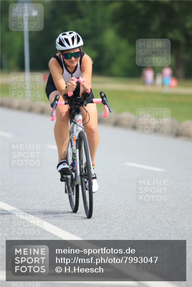 15.06.2025 - 27. Vierlanden-Triathlon H.Heesch http://msf.ph/oto/7993047 15.06.2025 10:20:45 Radfahren 206, 622 meine-sportfotos.de