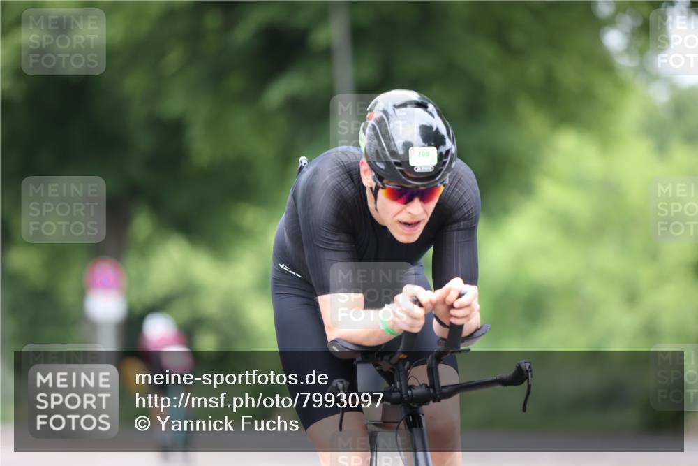 15.06.2025 - 7 Türme Triathlon Yannick Fuchs http://msf.ph/oto/7993097 15.06.2025 12:04:39 Radfahren 200, 216 meine-sportfotos.de