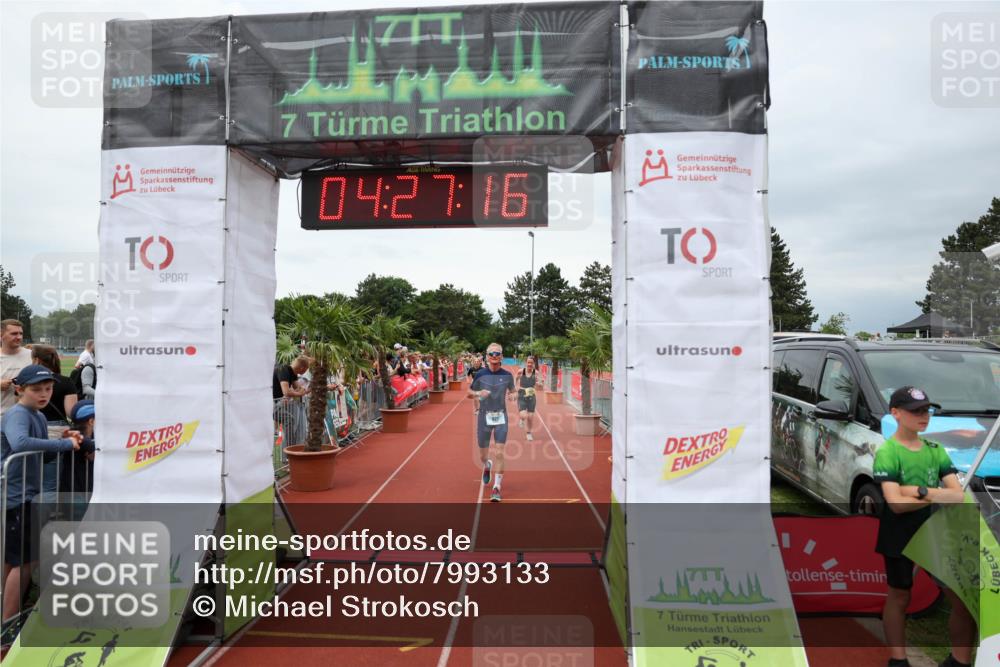 15.06.2025 - 7 Türme Triathlon Michael Strokosch http://msf.ph/oto/7993133 15.06.2025 14:27:16 Ziel 612, 621, 794, 835, 1079 meine-sportfotos.de