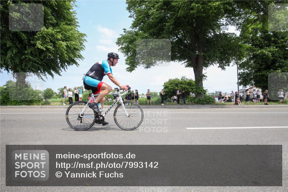 15.06.2025 - 7 Türme Triathlon Yannick Fuchs http://msf.ph/oto/7993142 15.06.2025 13:30:28 Radfahren 305, 332, 462, 681, 786, 1028 meine-sportfotos.de
