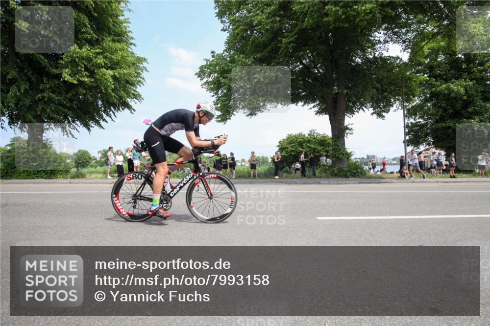 15.06.2025 - 7 Türme Triathlon Yannick Fuchs http://msf.ph/oto/7993158 15.06.2025 13:30:31 Radfahren 305, 332, 545, 786, 1028 meine-sportfotos.de