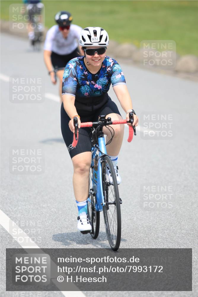 21.06.2025 - 27. Vierlanden-Triathlon H.Heesch http://msf.ph/oto/7993172 15.06.2025 12:04:14 Radfahren 19, 792, 804, 880, 901, 932, 954 meine-sportfotos.de