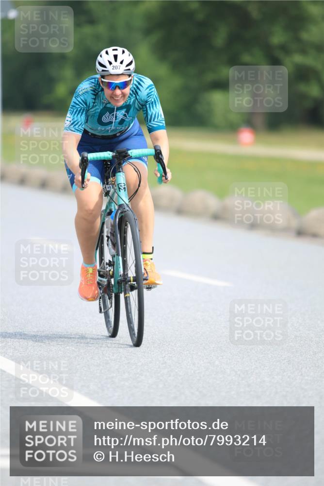 15.06.2025 - 27. Vierlanden-Triathlon H.Heesch http://msf.ph/oto/7993214 15.06.2025 10:22:14 Radfahren 39, 54, 73, 82, 113, 149, 207, 466, 612, 618 meine-sportfotos.de
