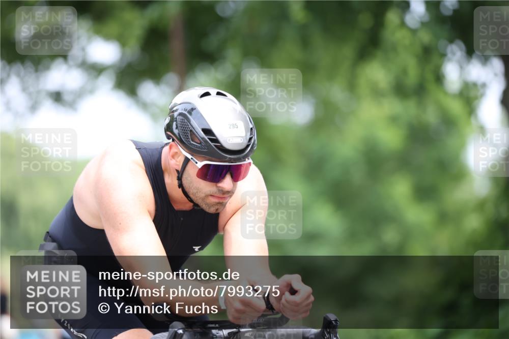 15.06.2025 - 7 Türme Triathlon Yannick Fuchs http://msf.ph/oto/7993275 15.06.2025 12:06:32 Radfahren 295 meine-sportfotos.de
