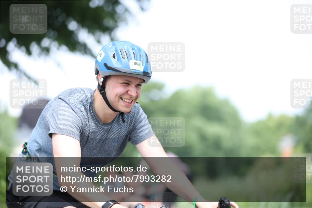 15.06.2025 - 7 Türme Triathlon Yannick Fuchs http://msf.ph/oto/7993282 15.06.2025 13:06:47 Radfahren 383, 544, 572, 1192 meine-sportfotos.de