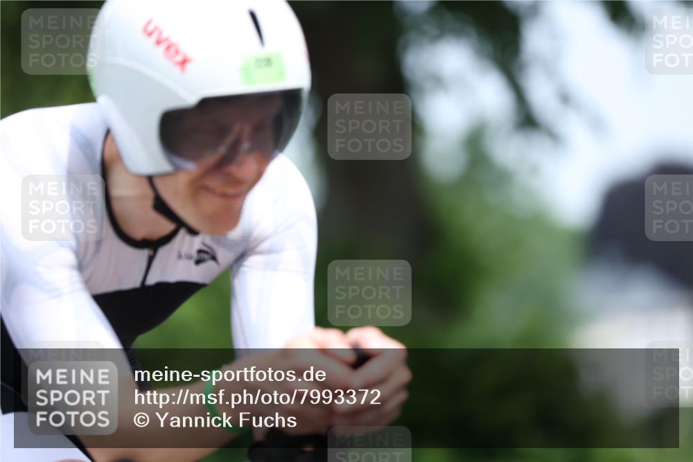 15.06.2025 - 7 Türme Triathlon Yannick Fuchs http://msf.ph/oto/7993372 15.06.2025 12:06:58 Radfahren 311 meine-sportfotos.de