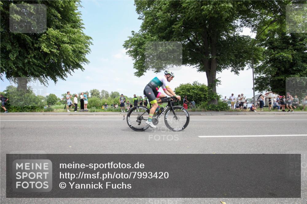15.06.2025 - 7 Türme Triathlon Yannick Fuchs http://msf.ph/oto/7993420 15.06.2025 13:31:43 Radfahren 234, 582, 708, 986, 988, 990, 1004, 1198 meine-sportfotos.de