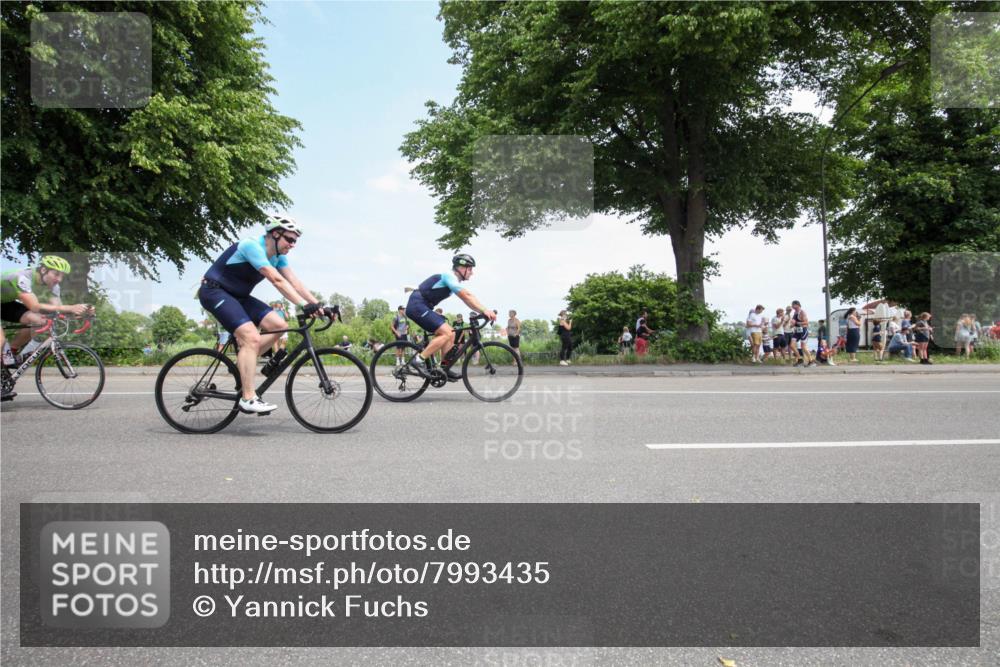 15.06.2025 - 7 Türme Triathlon Yannick Fuchs http://msf.ph/oto/7993435 15.06.2025 13:31:44 Radfahren 234, 327, 582, 708, 986, 988, 990, 1004, 1198 meine-sportfotos.de