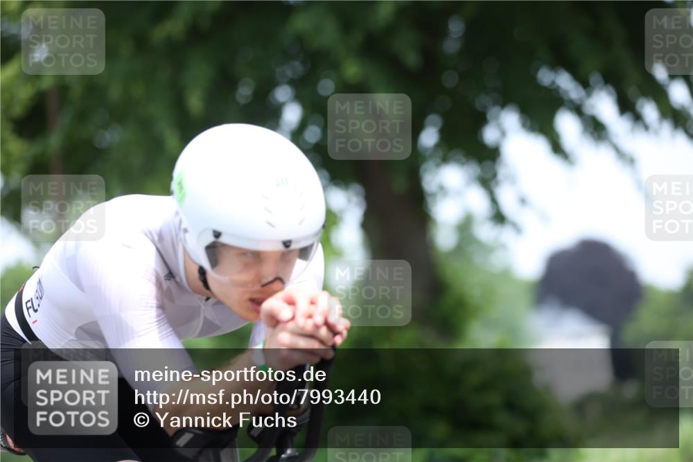 15.06.2025 - 7 Türme Triathlon Yannick Fuchs http://msf.ph/oto/7993440 15.06.2025 12:07:04 Radfahren 311 meine-sportfotos.de