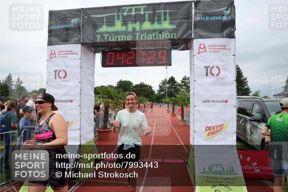 15.06.2025 - 7 Türme Triathlon Michael Strokosch http://msf.ph/oto/7993443 15.06.2025 14:27:29 Ziel 355, 498, 970 meine-sportfotos.de