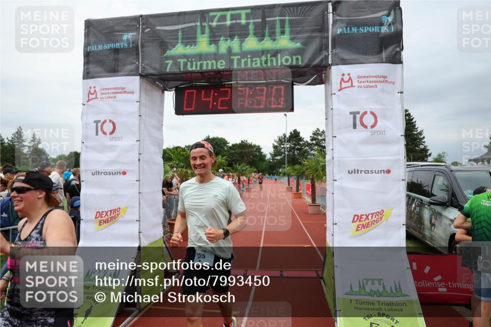 15.06.2025 - 7 Türme Triathlon Michael Strokosch http://msf.ph/oto/7993450 15.06.2025 14:27:29 Ziel 355, 498, 970 meine-sportfotos.de