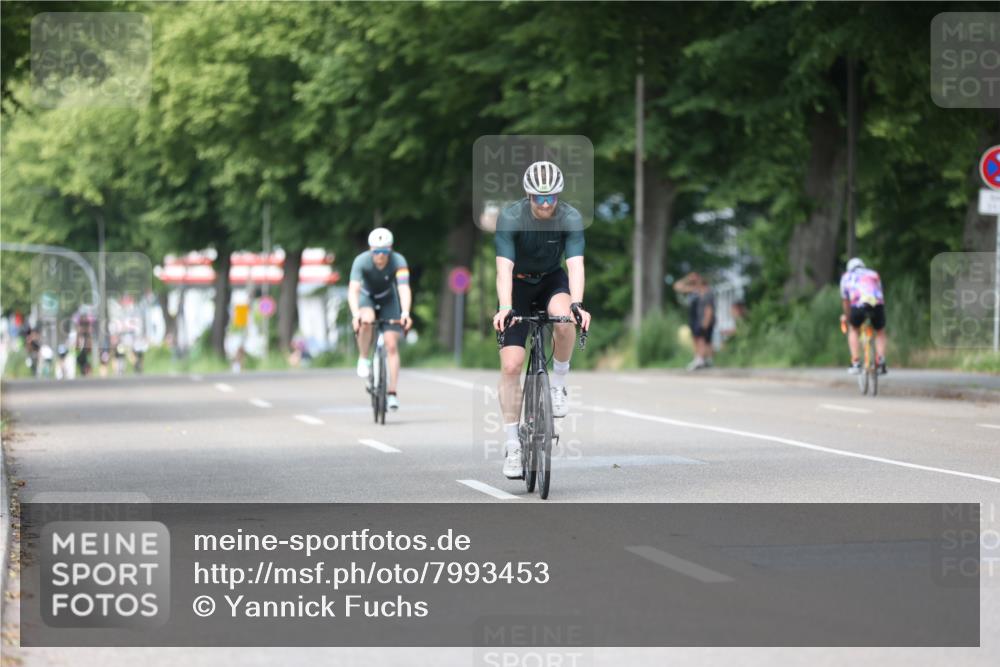 15.06.2025 - 7 Türme Triathlon Yannick Fuchs http://msf.ph/oto/7993453 15.06.2025 13:07:18 Radfahren 589, 702 meine-sportfotos.de