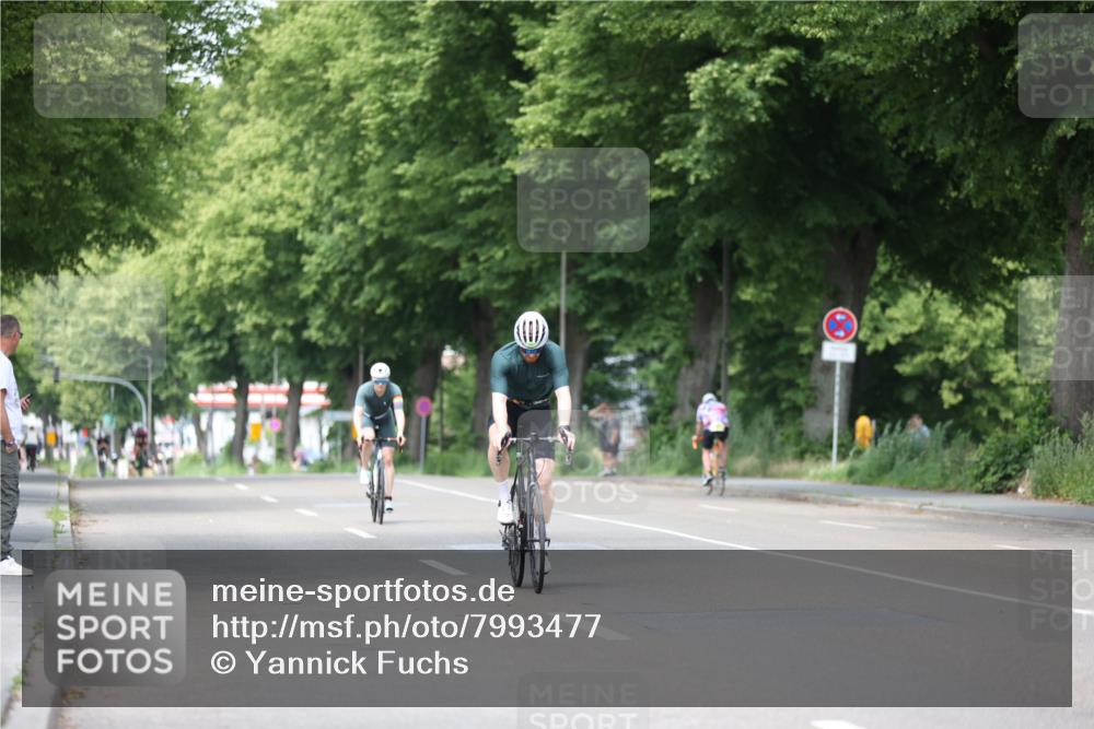 15.06.2025 - 7 Türme Triathlon Yannick Fuchs http://msf.ph/oto/7993477 15.06.2025 13:07:19 Radfahren 589, 702 meine-sportfotos.de