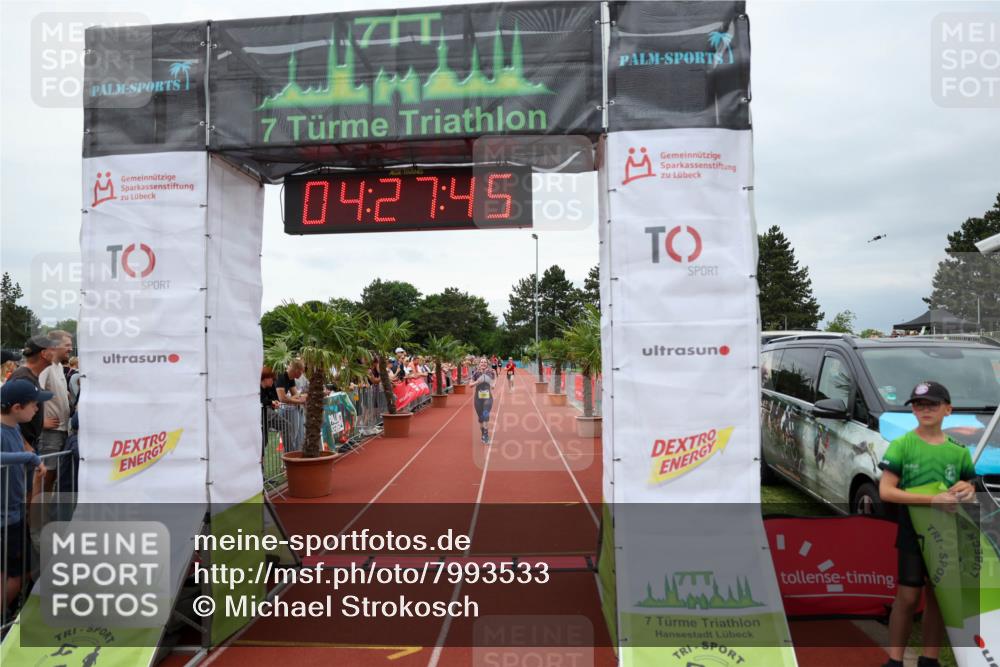 15.06.2025 - 7 Türme Triathlon Michael Strokosch http://msf.ph/oto/7993533 15.06.2025 14:27:45 Ziel 702, 1125 meine-sportfotos.de