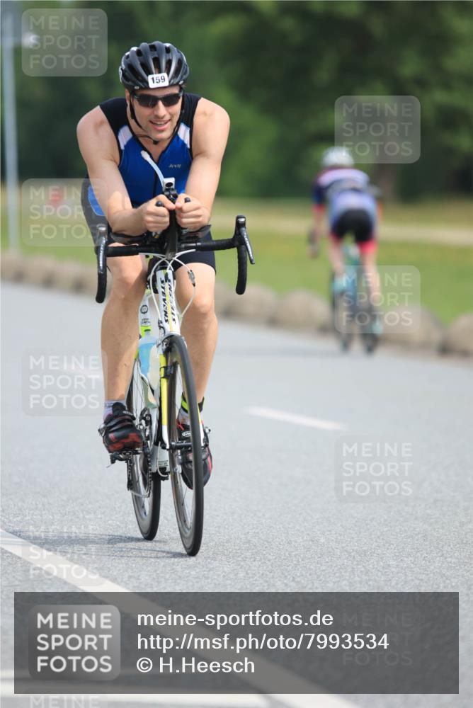 15.06.2025 - 27. Vierlanden-Triathlon H.Heesch http://msf.ph/oto/7993534 15.06.2025 10:25:42 Radfahren 69, 85, 159, 214, 487, 621, 626, 634 meine-sportfotos.de