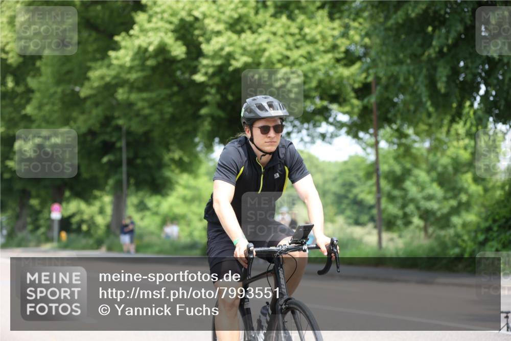 15.06.2025 - 7 Türme Triathlon Yannick Fuchs http://msf.ph/oto/7993551 15.06.2025 12:07:37 Radfahren 294 meine-sportfotos.de