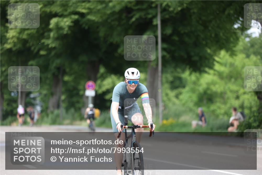 15.06.2025 - 7 Türme Triathlon Yannick Fuchs http://msf.ph/oto/7993554 15.06.2025 13:07:22 Radfahren 548, 589 meine-sportfotos.de
