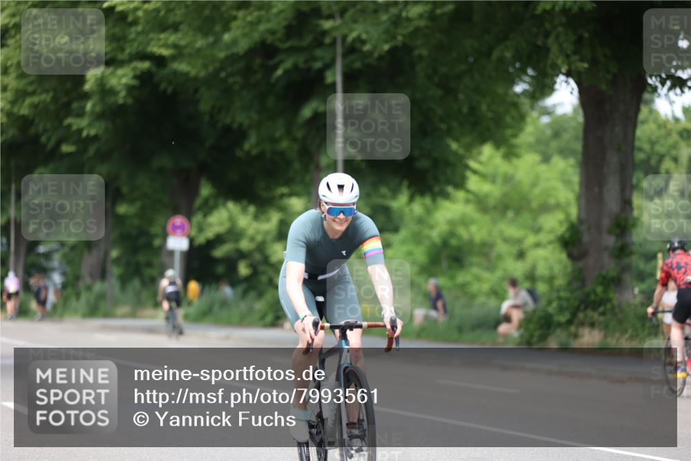 15.06.2025 - 7 Türme Triathlon Yannick Fuchs http://msf.ph/oto/7993561 15.06.2025 13:07:22 Radfahren 548, 589 meine-sportfotos.de