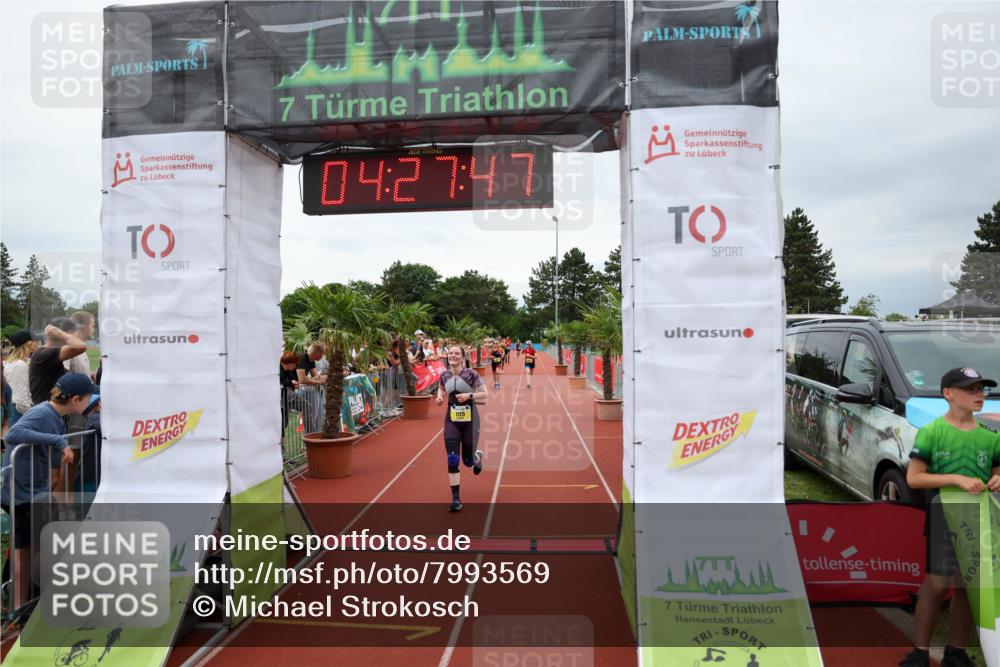 15.06.2025 - 7 Türme Triathlon Michael Strokosch http://msf.ph/oto/7993569 15.06.2025 14:27:47 Ziel 702, 911, 993, 1125 meine-sportfotos.de