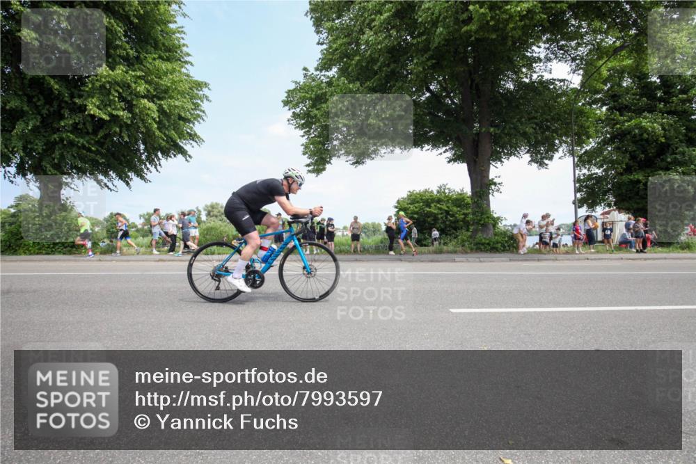 15.06.2025 - 7 Türme Triathlon Yannick Fuchs http://msf.ph/oto/7993597 15.06.2025 13:31:58 Radfahren 298, 579, 784, 1087, 1167, 1169 meine-sportfotos.de