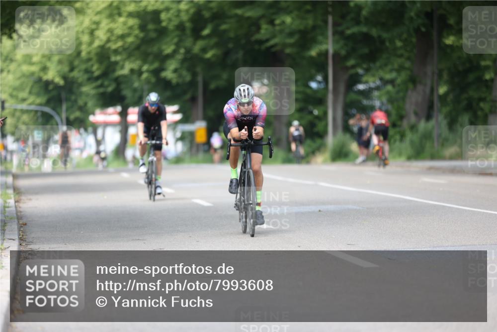 15.06.2025 - 7 Türme Triathlon Yannick Fuchs http://msf.ph/oto/7993608 15.06.2025 13:07:29 Radfahren 285, 324, 548 meine-sportfotos.de