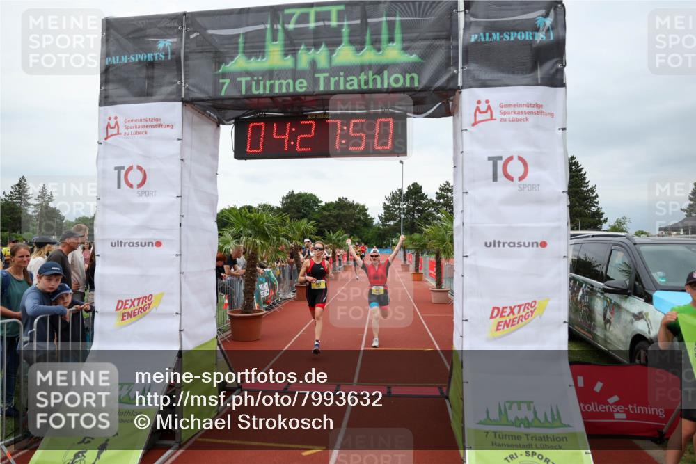 15.06.2025 - 7 Türme Triathlon Michael Strokosch http://msf.ph/oto/7993632 15.06.2025 14:27:50 Ziel 911, 993, 1125 meine-sportfotos.de