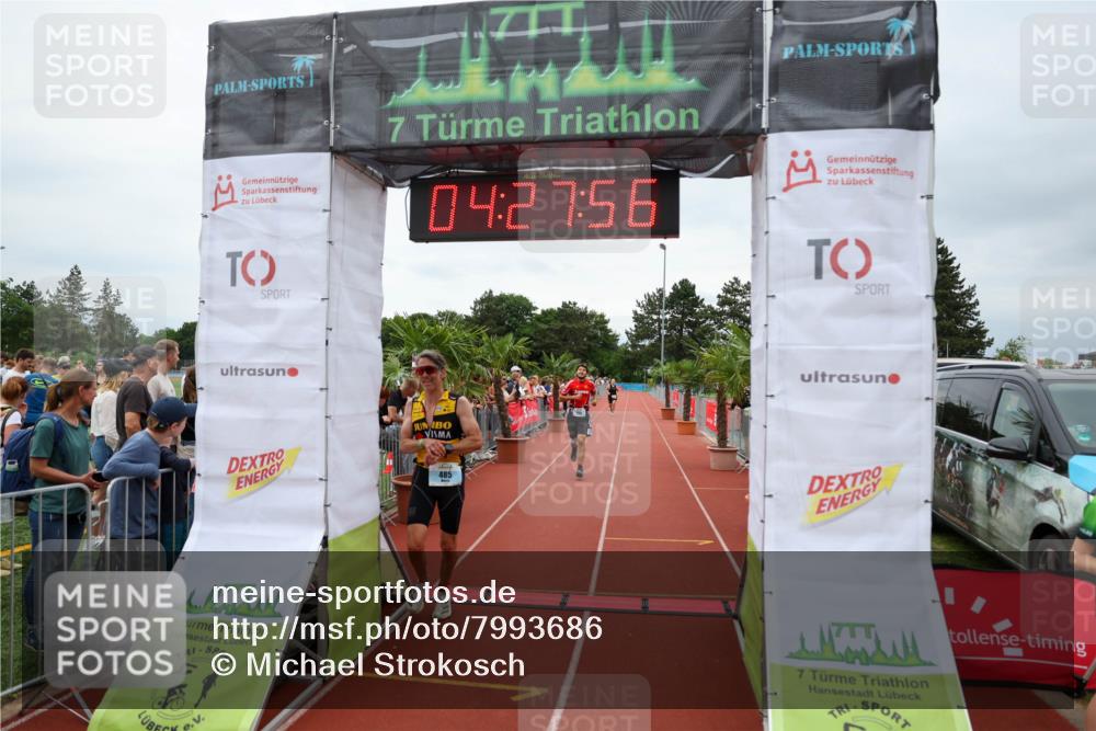 15.06.2025 - 7 Türme Triathlon Michael Strokosch http://msf.ph/oto/7993686 15.06.2025 14:27:56 Ziel 485, 606, 911, 993 meine-sportfotos.de