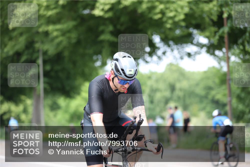 15.06.2025 - 7 Türme Triathlon Yannick Fuchs http://msf.ph/oto/7993706 15.06.2025 13:07:33 Radfahren 285, 295, 324 meine-sportfotos.de
