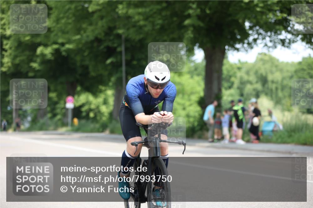 15.06.2025 - 7 Türme Triathlon Yannick Fuchs http://msf.ph/oto/7993750 15.06.2025 12:07:50 Radfahren 280, 282, 285, 292, 333 meine-sportfotos.de