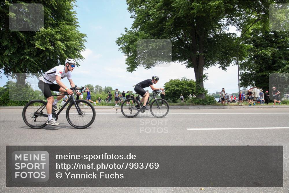 15.06.2025 - 7 Türme Triathlon Yannick Fuchs http://msf.ph/oto/7993769 15.06.2025 13:32:56 Radfahren 252, 361, 598, 717, 739, 1069, 1102, 1187 meine-sportfotos.de