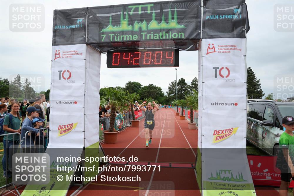 15.06.2025 - 7 Türme Triathlon Michael Strokosch http://msf.ph/oto/7993771 15.06.2025 14:28:04 Ziel 606, 706 meine-sportfotos.de