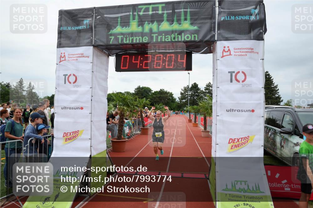 15.06.2025 - 7 Türme Triathlon Michael Strokosch http://msf.ph/oto/7993774 15.06.2025 14:28:04 Ziel 606, 706 meine-sportfotos.de
